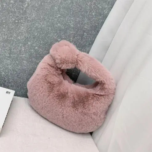 Fur Women's Small Half Moon Bag Luxury Warm Plush Wrist Bags for Women Fashion Furry Short Handle Clutch Cute Ladies Coin Purses