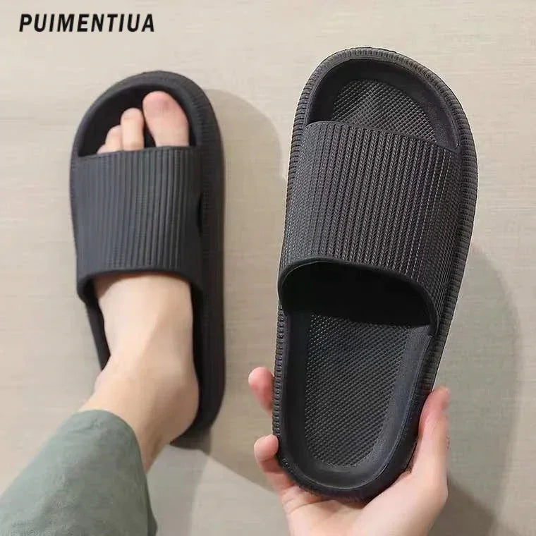 New Men Thick Bottom Slippers Platform Bathroom Slides Non Slip Trend Designer Shoes Ladies Female Mule Shoes Flip Flops Sandals