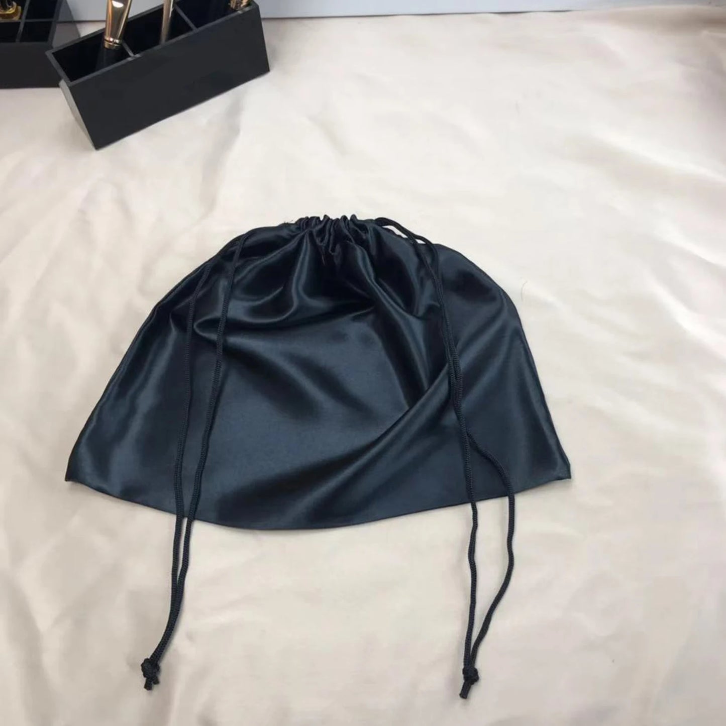 Large Silk Satin Hair Bag Drawstring Bag Wigs Makeup Jewelry Wedding Party Favors Storage Dust Proof Packaging Reusable Bags