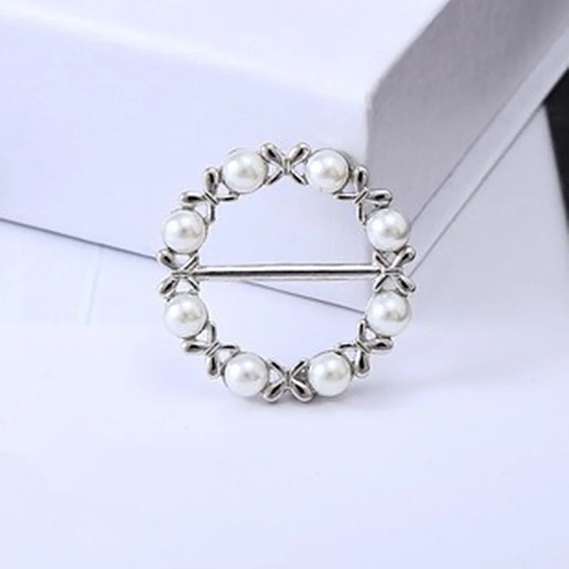 Round Brooches Pearl Rhinestone Brooch Women's Elegant Clothing Shawl Scarf Buckle Pins Jewelry T-shirt Corner Knotted Buckles