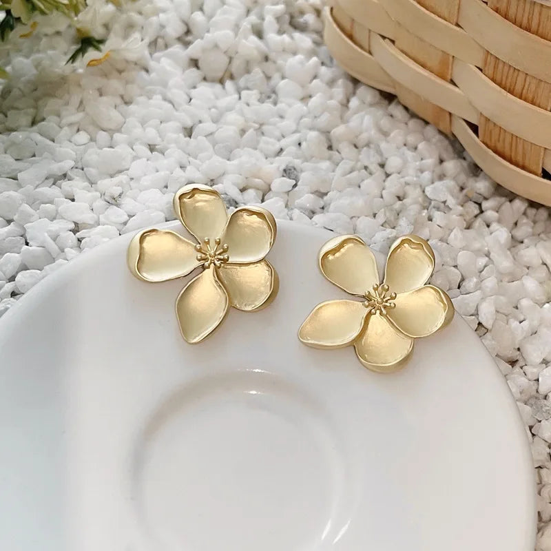 ZAKOL New Gold Color Matte Texture Metal Flower Earrings for Women Girls Exaggerated Fashion Party Jewelry Gifts