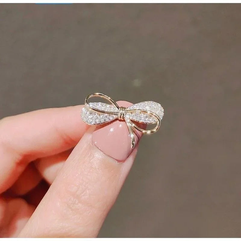 Fashion Brooch Set Flower Bow Brooches for Women Metal Anti-glare Lapel Pin Fixed Clothes Pins Sweater Coat Clothing Accessories