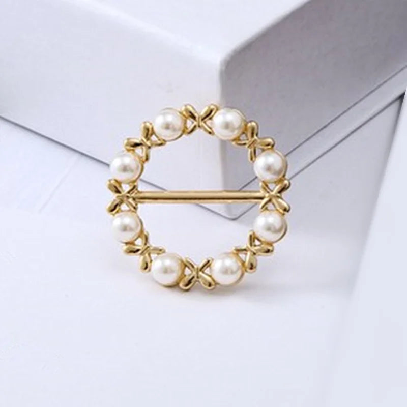 Round Brooches Pearl Rhinestone Brooch Women's Elegant Clothing Shawl Scarf Buckle Pins Jewelry T-shirt Corner Knotted Buckles