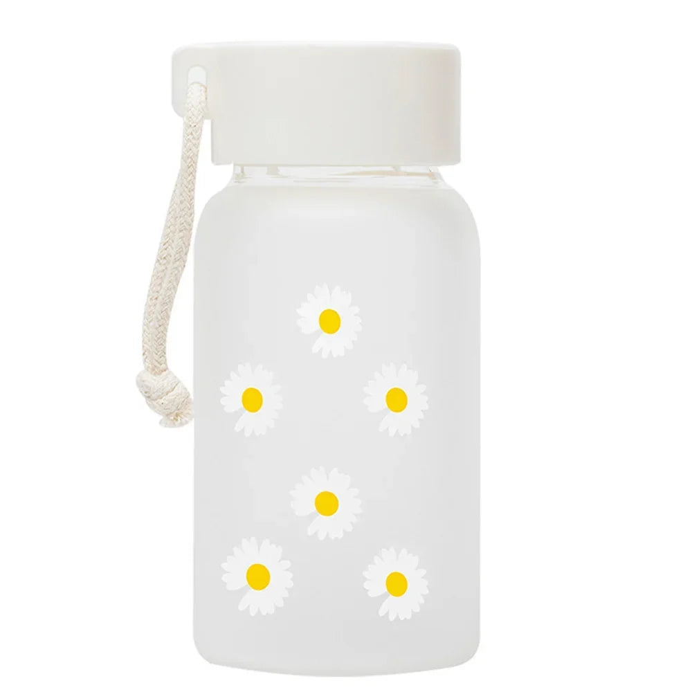 Small Daisy Frosted Plastic Mug, Portable Transparent Travel Tea Cup, Cute BPA-Free Water Bottle for Outdoor Use