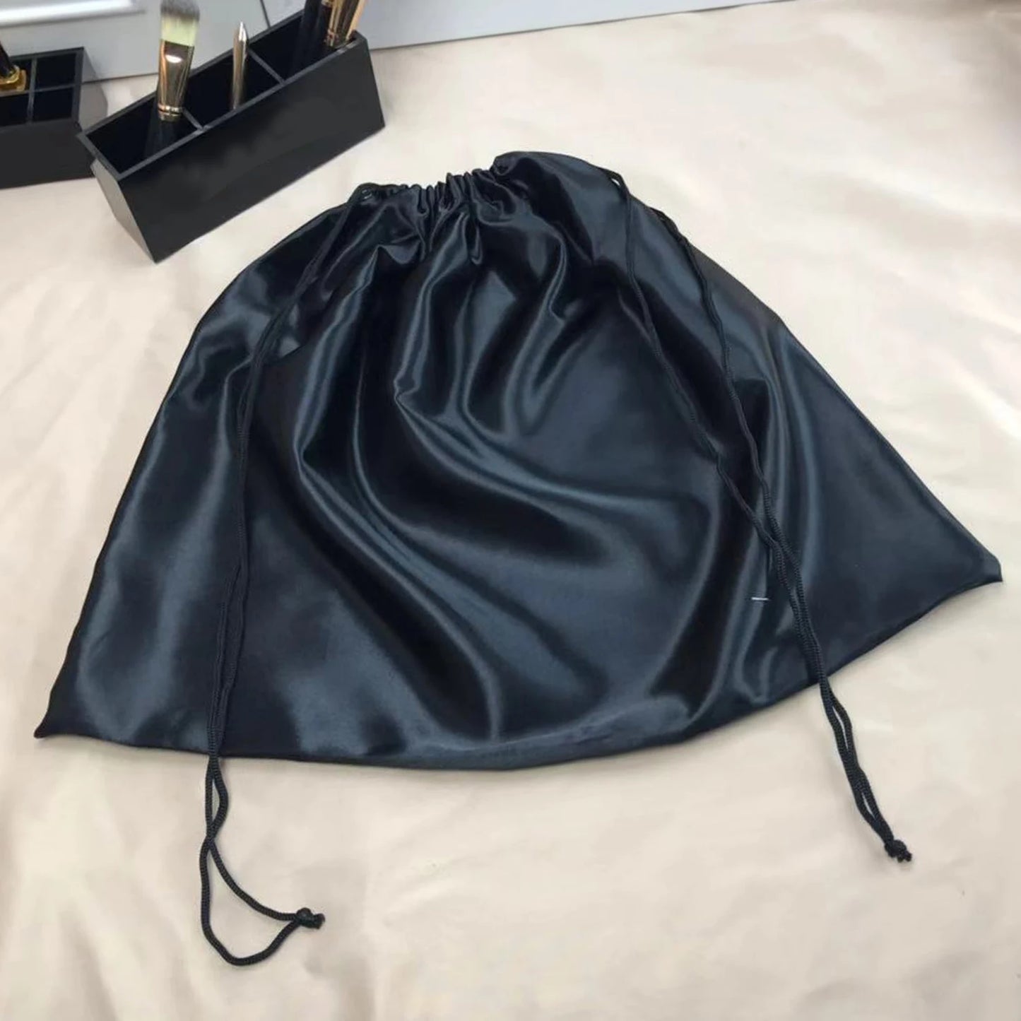 Large Silk Satin Hair Bag Drawstring Bag Wigs Makeup Jewelry Wedding Party Favors Storage Dust Proof Packaging Reusable Bags