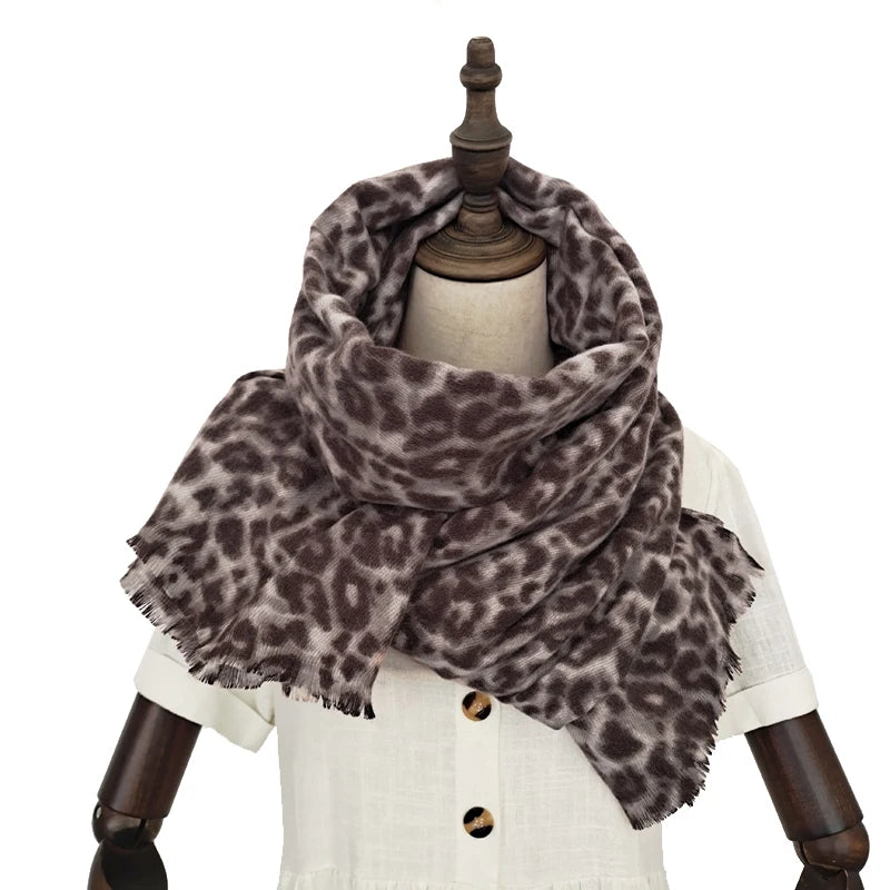 Female Winter Large Size Pashmina Scarf Leopard Print Cashmere Shawl for Women Luxury Designed Stole Thick Pareos Muffler