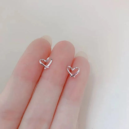 New Heart Stud Earrings for Women Hypoallergenic Daily Wear Minimalist Cute Star Silver Color Ear Girls Pierc Jewelry Gifts