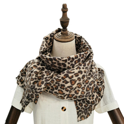 Female Winter Large Size Pashmina Scarf Leopard Print Cashmere Shawl for Women Luxury Designed Stole Thick Pareos Muffler