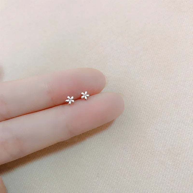 New Heart Stud Earrings for Women Hypoallergenic Daily Wear Minimalist Cute Star Silver Color Ear Girls Pierc Jewelry Gifts