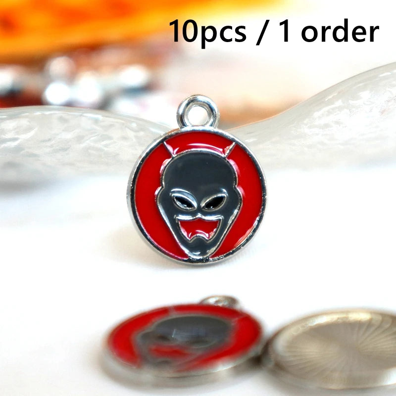 10pcs Superhero Alloy Pendant Anime Round Charms DIY Necklace Bracelet Earings Jewelry Keychain Decoration Accessories