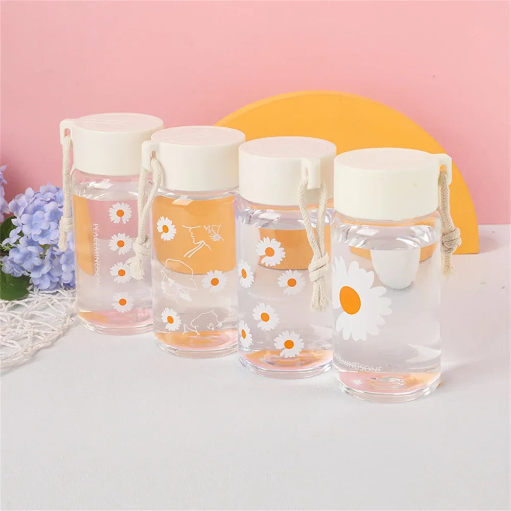 Small Daisy Frosted Plastic Mug, Portable Transparent Travel Tea Cup, Cute BPA-Free Water Bottle for Outdoor Use