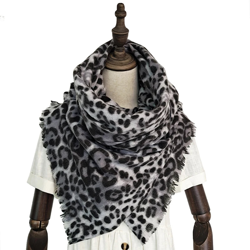 Female Winter Large Size Pashmina Scarf Leopard Print Cashmere Shawl for Women Luxury Designed Stole Thick Pareos Muffler