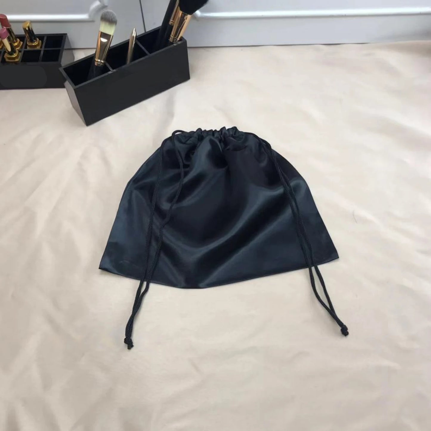 Large Silk Satin Hair Bag Drawstring Bag Wigs Makeup Jewelry Wedding Party Favors Storage Dust Proof Packaging Reusable Bags